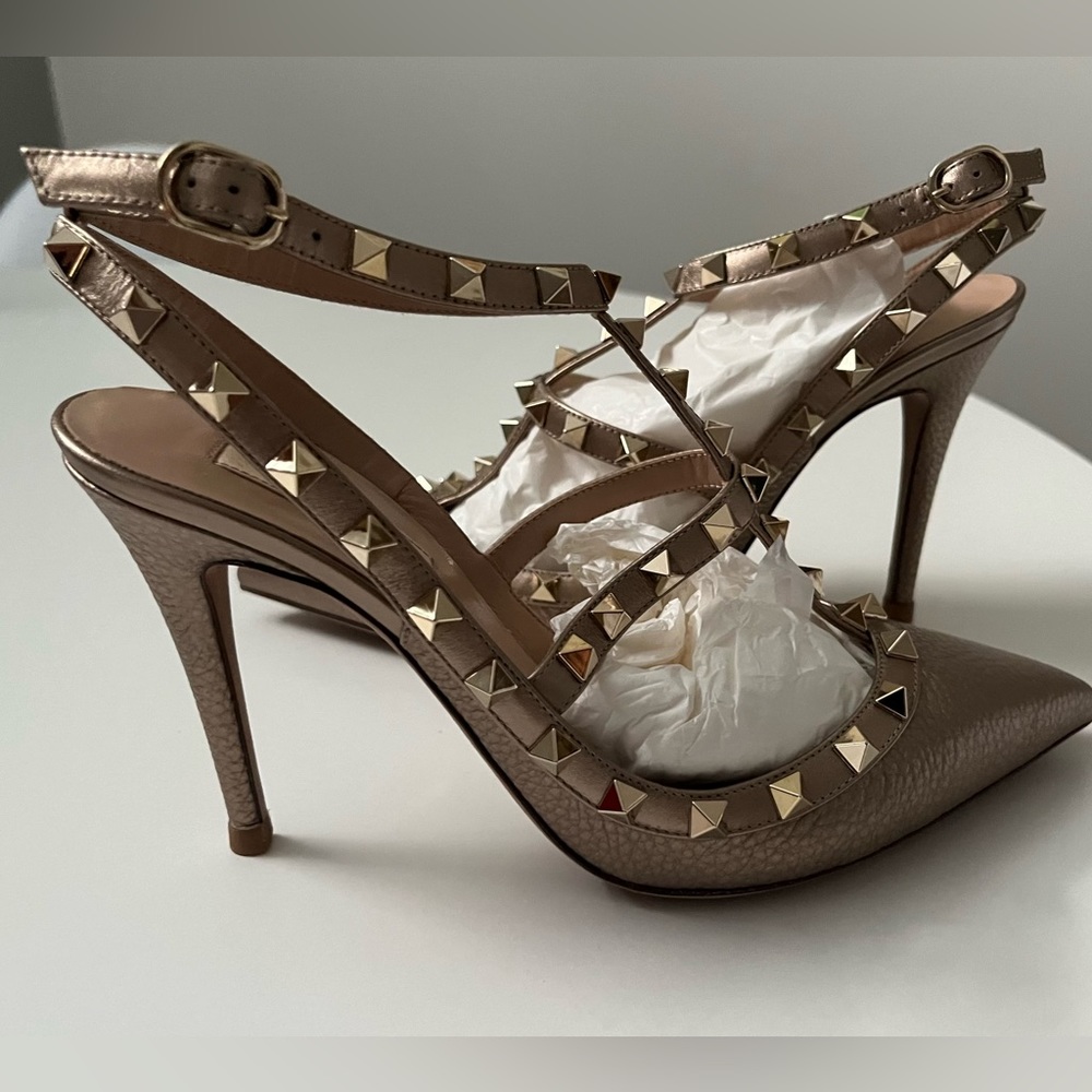 Valentino Garavani Rockstud Heels